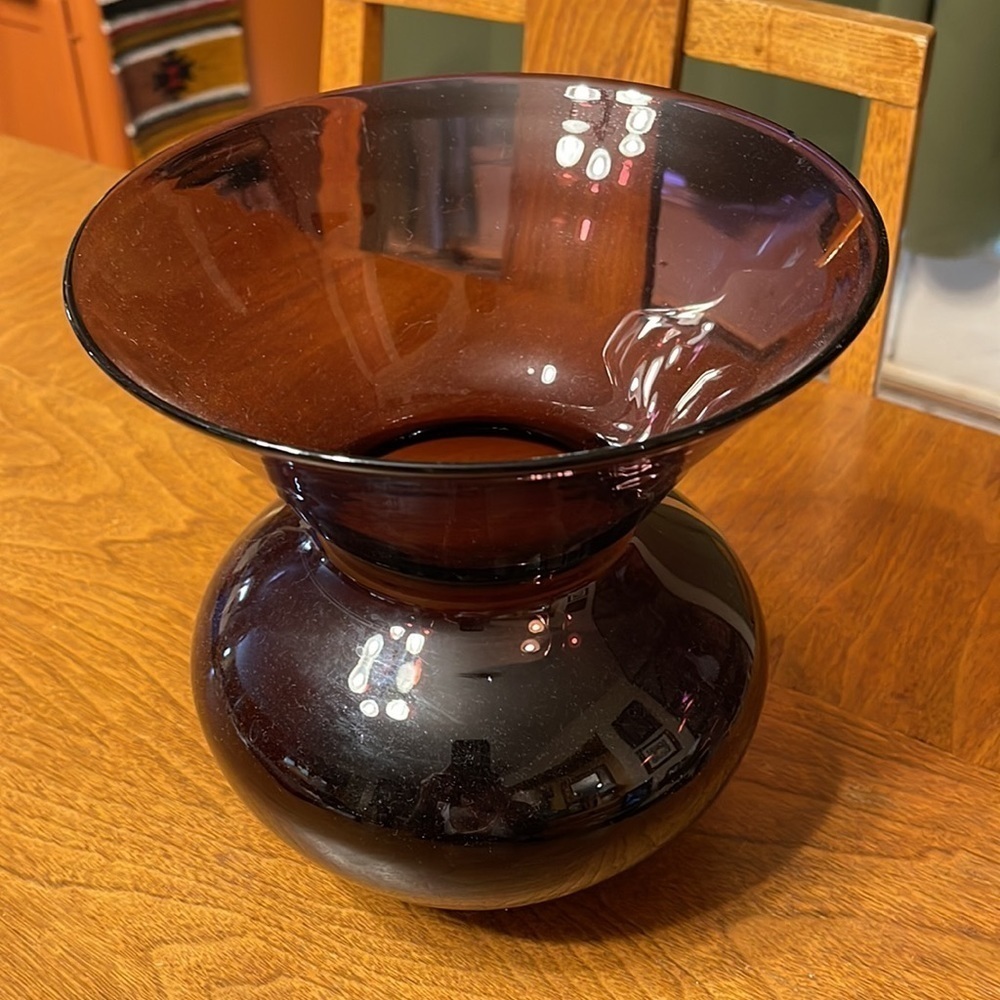 Vintage Amethyst Purple Flared Rim Hand Blown Glass Vase Hourglass Shape - Picture 2 of 6